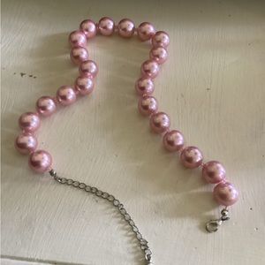Vintage pearl choker.
